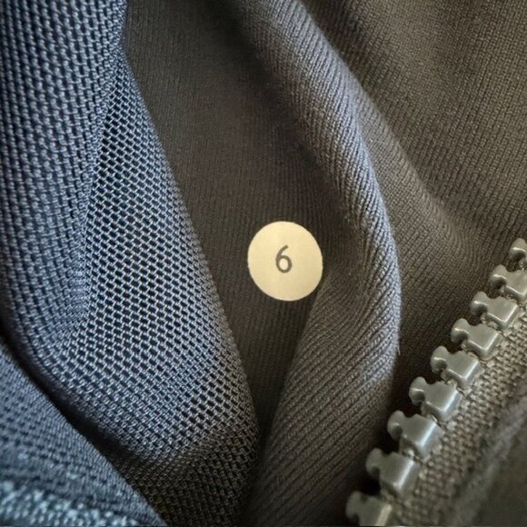 LULULEMON Define Full Zip Jacket Coal Gray Wee Stripe Sz 6 - Picture 12 of 12